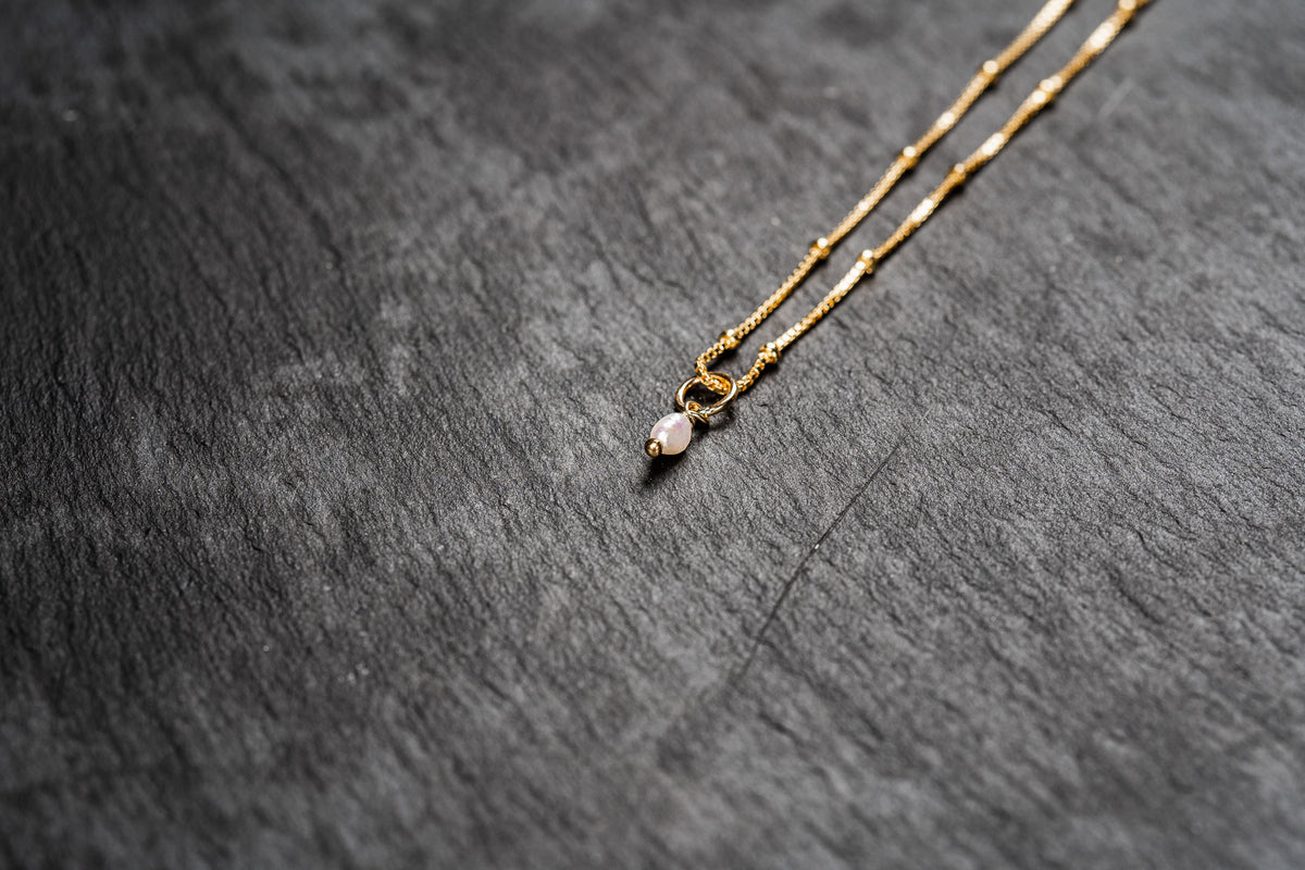 Petite Rice Pearl Necklace